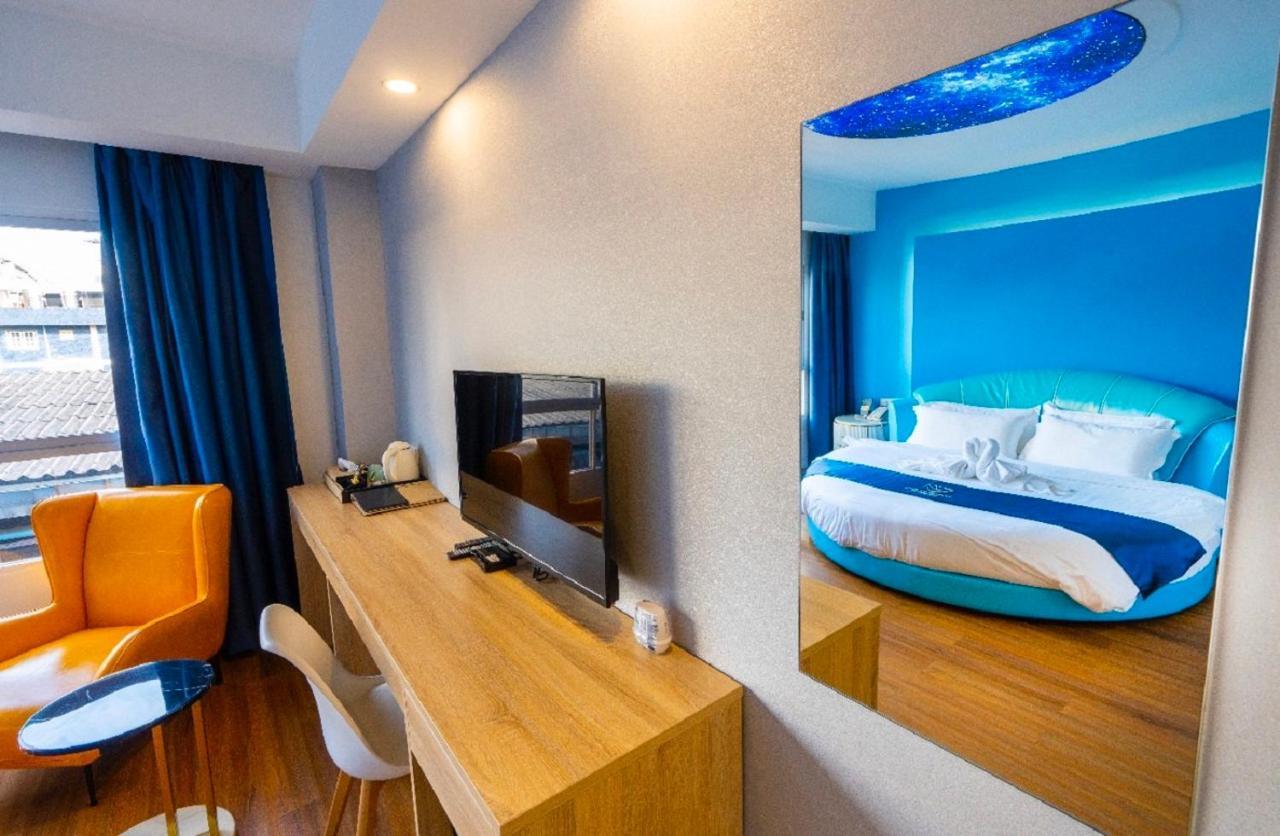 Sapphire Hotel Silom Бангкок Екстер'єр фото Deluxe room