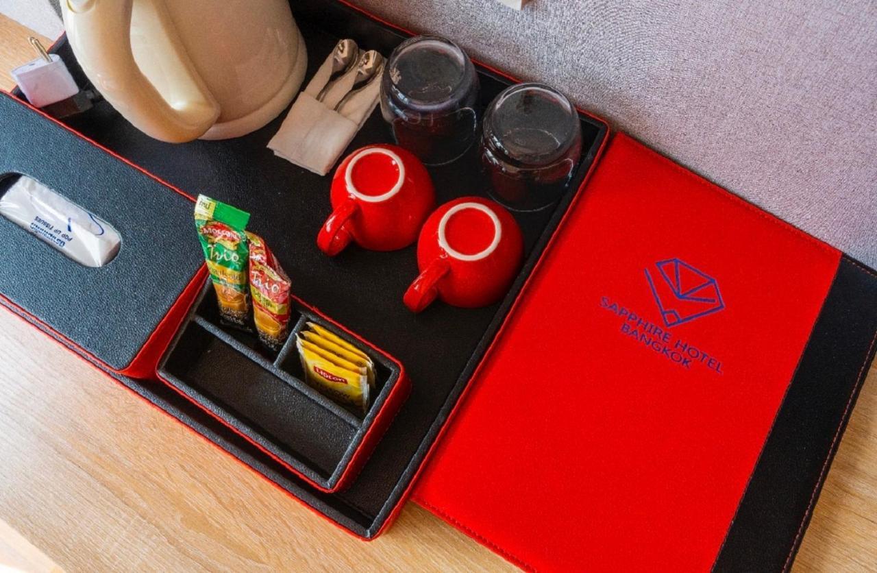 Sapphire Hotel Silom Бангкок Екстер'єр фото A tea tray