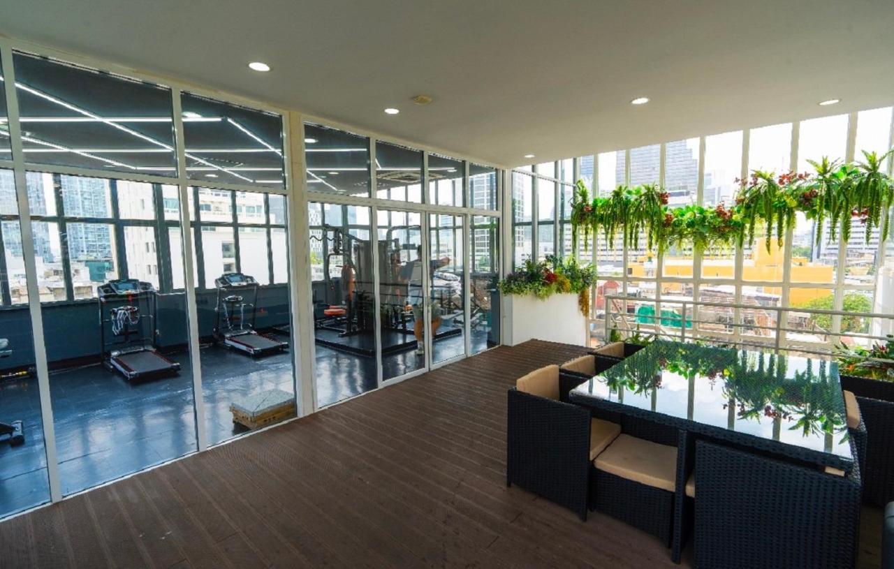 Sapphire Hotel Silom Бангкок Екстер'єр фото The 3D rendering of the gym at the 10th floor