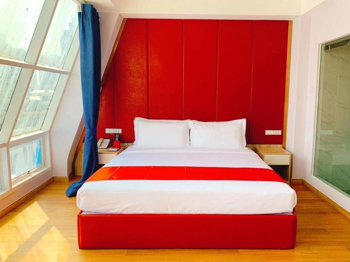 Sapphire Hotel Silom Бангкок Екстер'єр фото